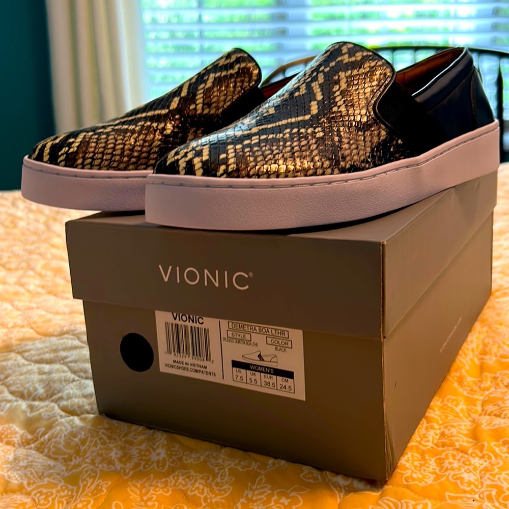 Women’s Vionic  Splendid Demetra Boa Leather